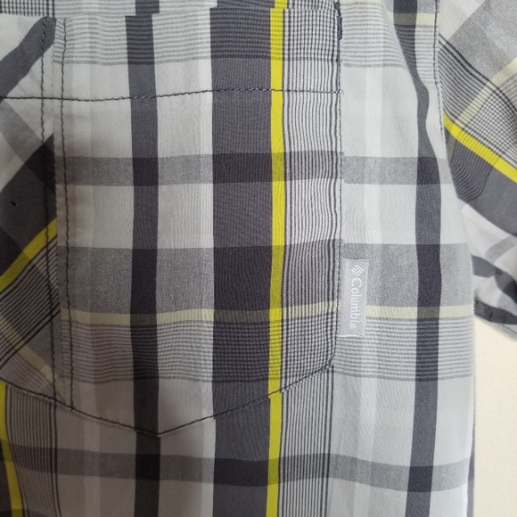 Columbia Men's Plaid Gray Yellow Button Shirt Sz S - Picture 4 of 7